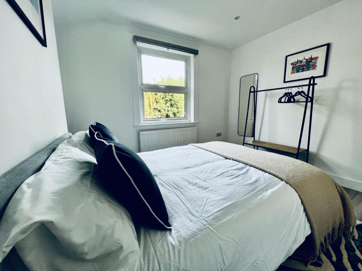 Neils Place Hosted By Airoperate Londen Buitenkant foto
