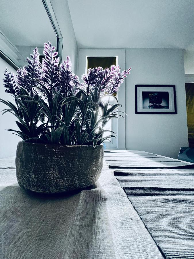 Neils Place Hosted By Airoperate Londen Buitenkant foto